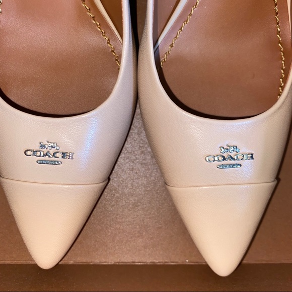 BNIB! COACH Pump - Picture 4 of 7